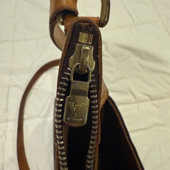 Louis Vuitton Odeon - Picture 6 of 10